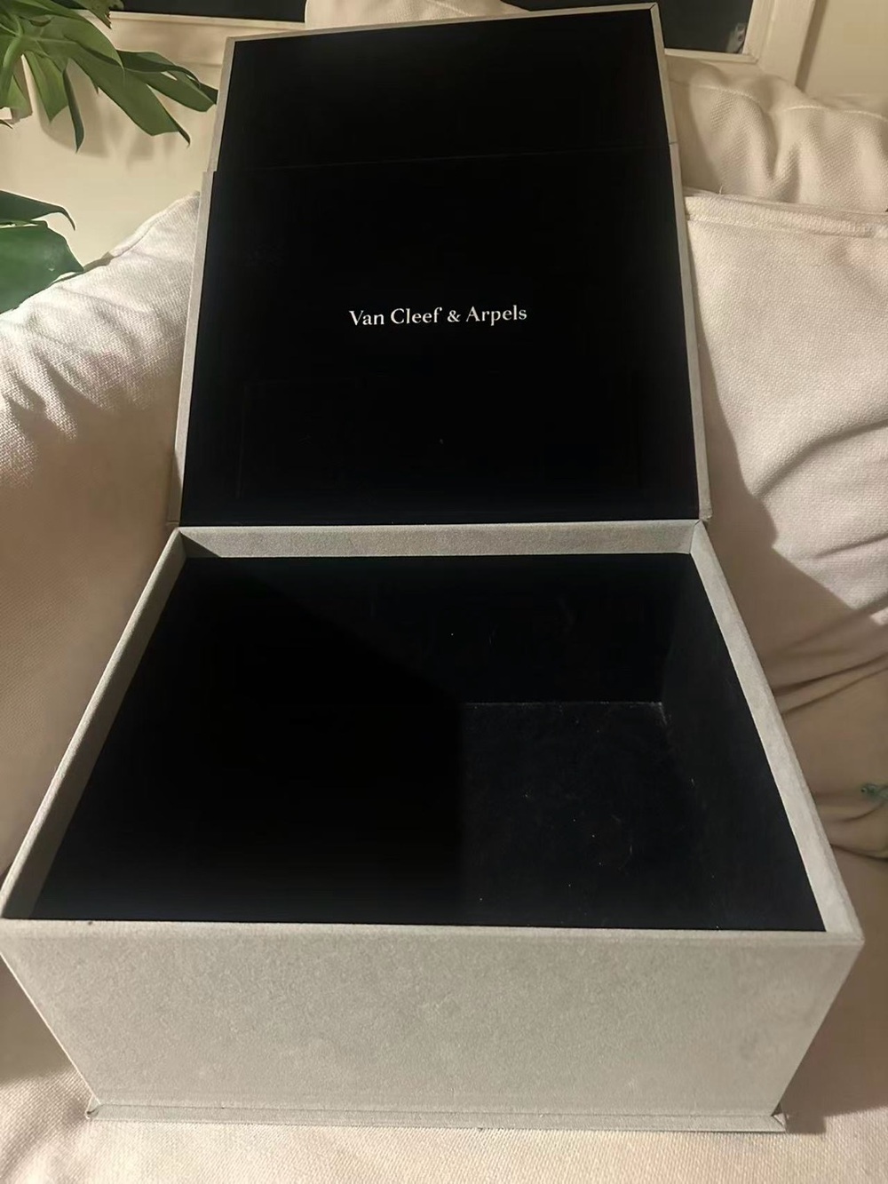 Van cleef  box and dust bag - Picture 2 of 3